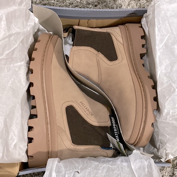 PALLADIUM Pallatrooper Chelsea Waterproof Boot in Nude Brown Size 9 - Picture 8 of 10